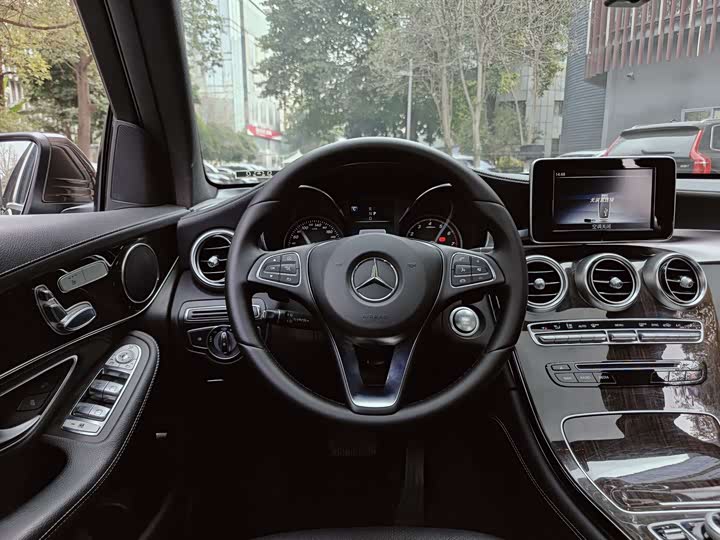 Mercedes-Benz GLC 2017 GLC 260 4 MATIC — фото 13