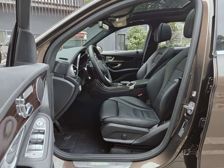 Mercedes-Benz GLC 2017 GLC 260 4 MATIC — фото 16
