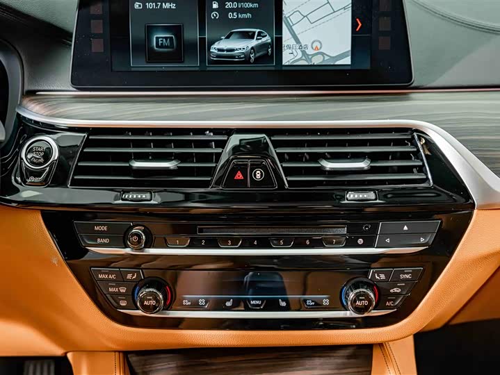 BMW 6-Series 2018 630i — фото 11
