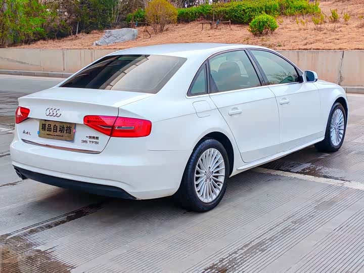 Audi A4L 2015 35 TFSI ATComfort — фото 6