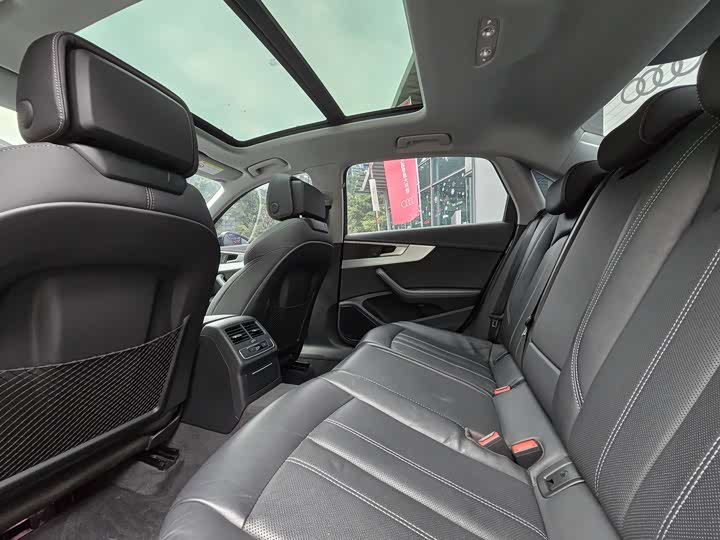 Audi A4L 2023 40 TFSI — фото 18