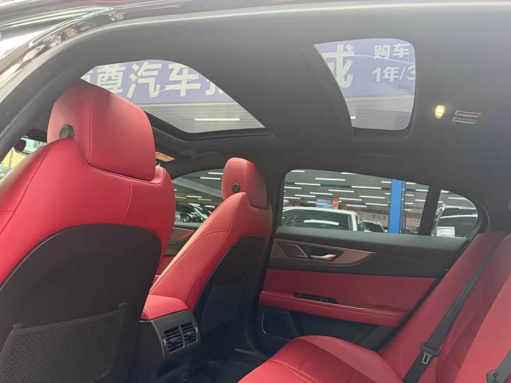 Jaguar XEL 2024 2.0 T 250 PS R-DYNAMIC S — фото 17
