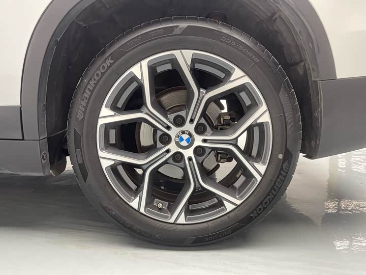 BMW X1 2021 s Drive 25 Li Leading — фото 19