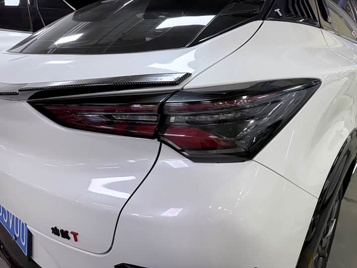 Changan UNI-T 2023 1.5 T Premium — фото 20