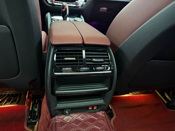 BMW 5 Series — фото 10