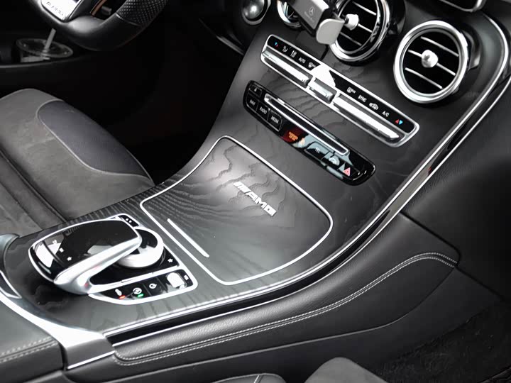 Mercedes-Benz GLC 2018 AMG GLC 63 4 MATIC+ — фото 18