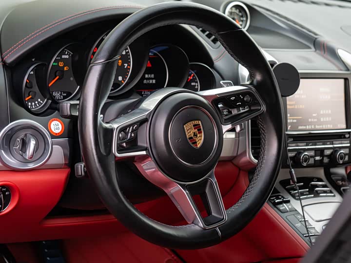 Porsche Cayenne 2016 Cayenne GTS 3.6 T — фото 9