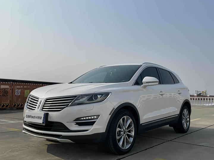 Lincoln MKC 2017 2.0 T 2 WD — фото 1