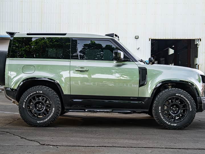 Land Rover Defender — фото 7