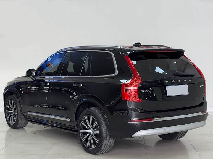 Volvo XC90 2022 B 6 7 — фото 5