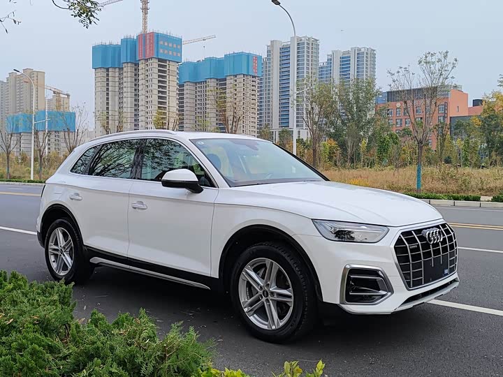 Audi Q5L 2023 40 T — фото 18