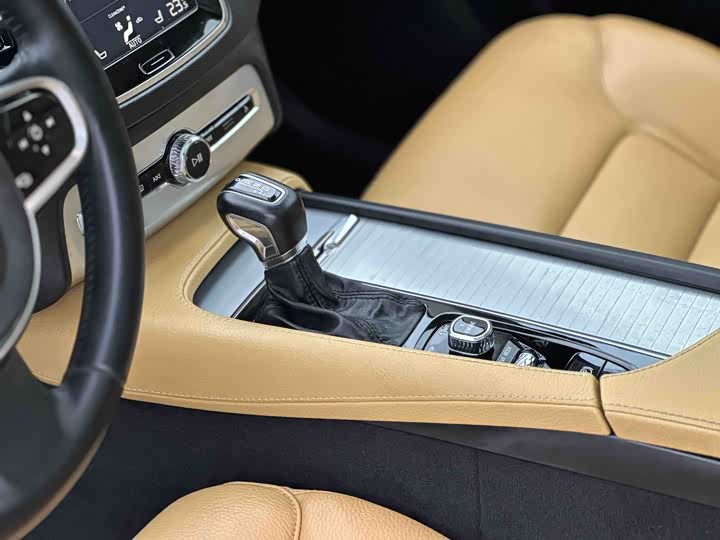 Volvo XC90 2015 T 6 7 — фото 16