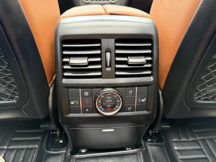 Mercedes-Benz GLS 2016 GLS 400 4 MATICLuxury — фото 22
