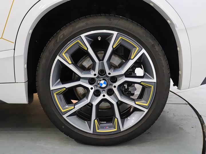 BMW X2 2023 s Drive 25i — фото 11