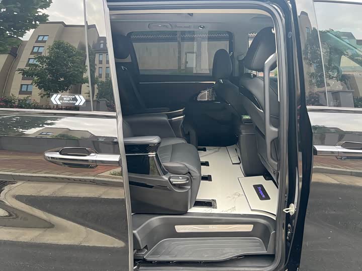 Trumpchi M8 2024 Hybrid — фото 13