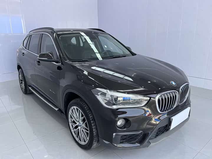BMW X1 2016 s Drive 18 Li — фото 6
