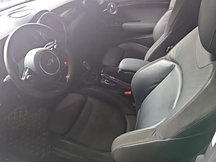 MINI Hatch — фото 15