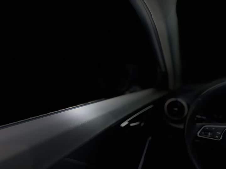 Audi Q2L 2024 35 TFSI — фото 13