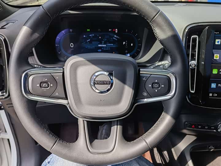 Volvo XC40 2024 B 3 — фото 14