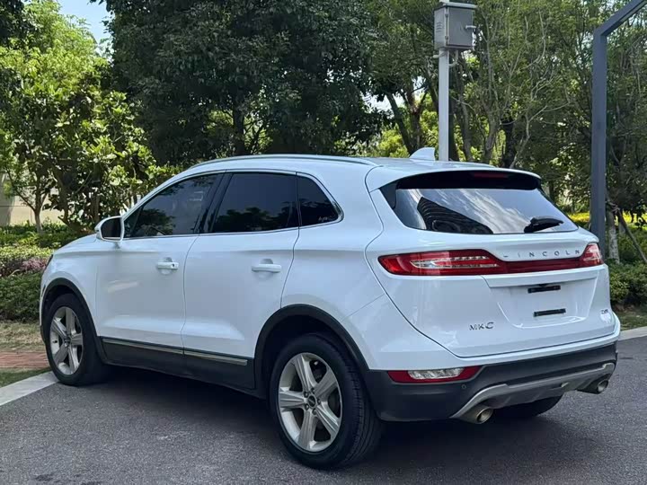 Lincoln MKC 2017 2.0 T 2 WD — фото 8