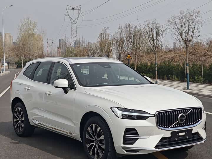 Volvo XC60 2025 B 5 4 WD — фото 3