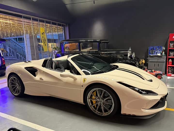 Ferrari F8 2020 Spider 3.9 T V 8 — фото 3