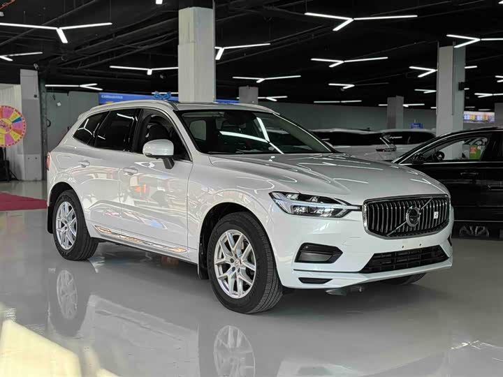 Volvo XC60 2019 T 5 4 WD VI — фото 3