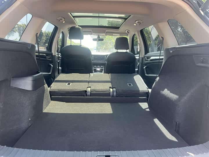 Skoda Kodiaq — фото 11