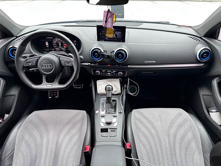Audi S3 рестайлинг S3 2.0T Limousine — фото 9