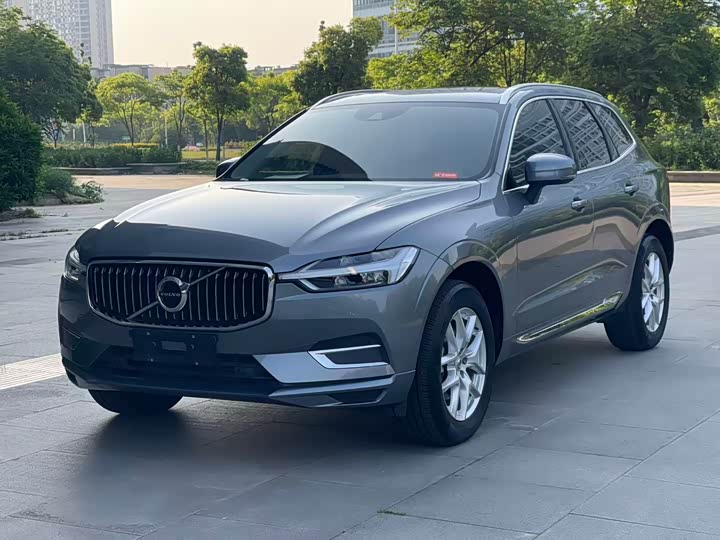 Volvo XC60 2020 T 5 4 WD — фото 1