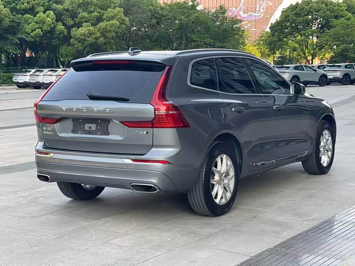 Volvo XC60 2020 T 5 4 WD — фото 4