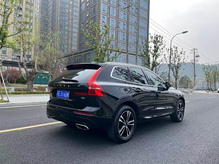 Volvo XC60 2019 T 5 4 WD VI — фото 6