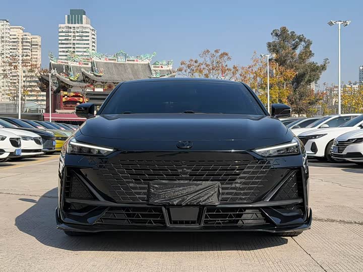 Changan UNI-V 2023 1.5 T — фото 5
