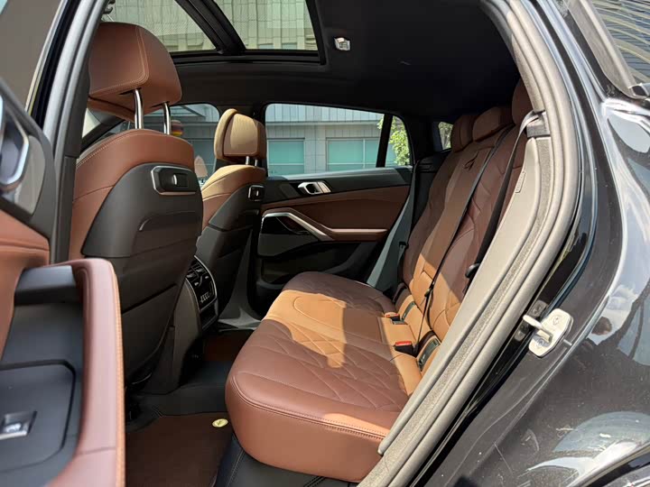 BMW X6 2023 x Drive 40i M — фото 10
