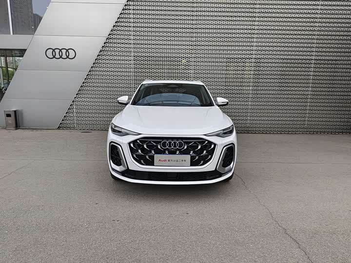 Audi Q5L 2026 2.0 T — фото 1