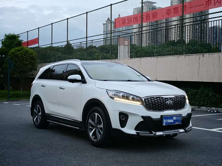 Kia Sorento — фото 3