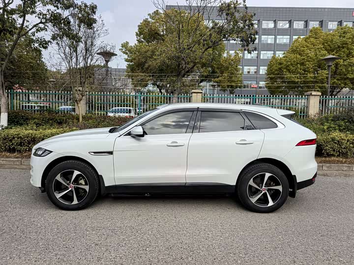 Jaguar F-PACE 2020 2.0 T — фото 3