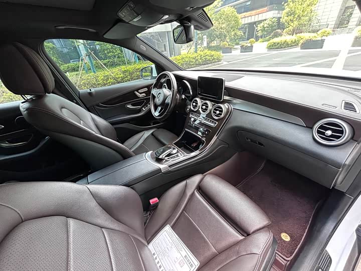 Mercedes-Benz GLC 260 4MATIC динамик — фото 20