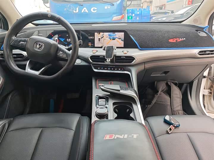 Changan UNI-T 2020 1.5 T Flagship — фото 13