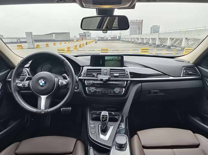 BMW 3-Series 2018 320 Li Leading M — фото 13