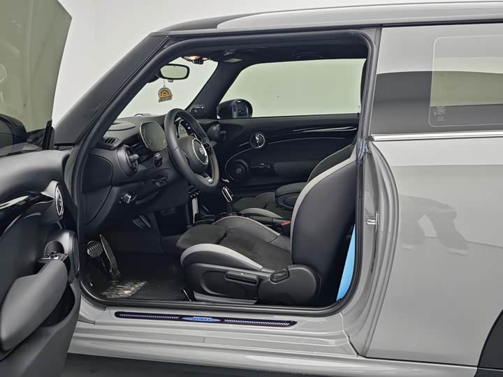MINI Hatch — фото 18