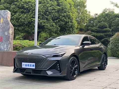 Changan UNI-V 2022 1.5 T Premium — фото 20