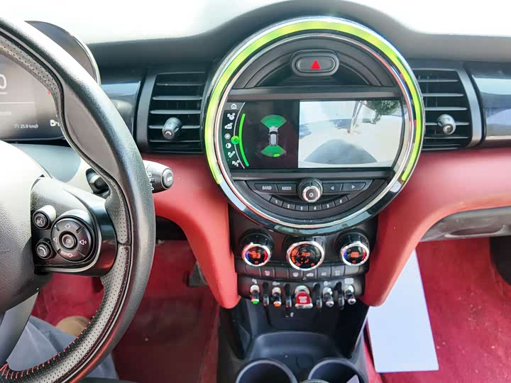 MINI Hatch — фото 12