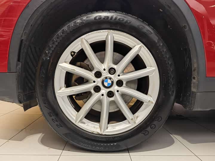 BMW X1 2018 s Drive 18 Li — фото 5