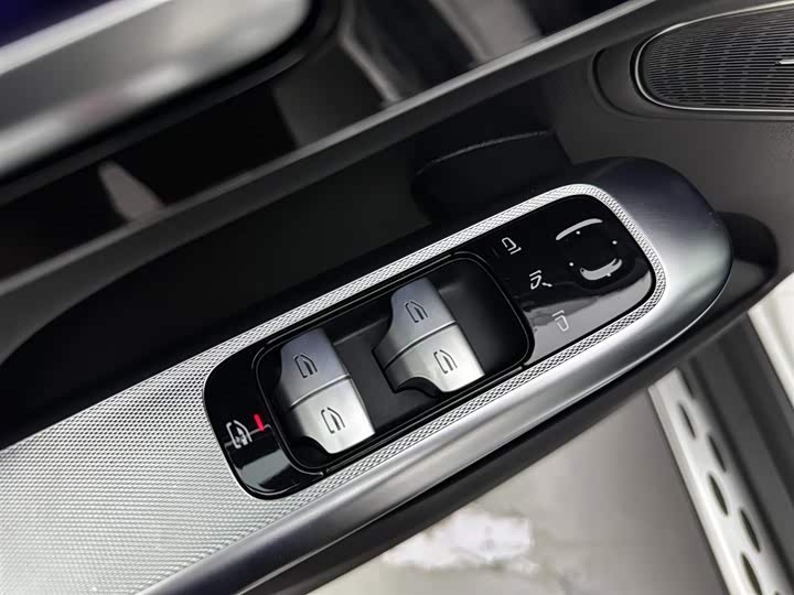 Mercedes-Benz GLC 2023 GLC 300 L 4 MATIC 5 — фото 25