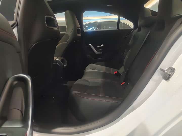 Mercedes-Benz CLA 2024 CLA 200 — фото 6