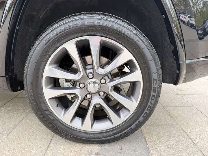 Jeep Grand Cherokee — фото 9