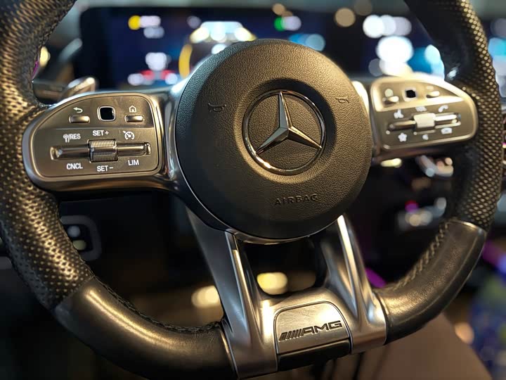 Mercedes-Benz GLA 2022 AMG GLA 35 4 MATIC — фото 9