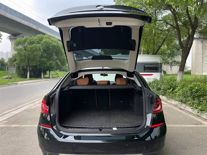 BMW 6-Series GT 2022 630i — фото 14