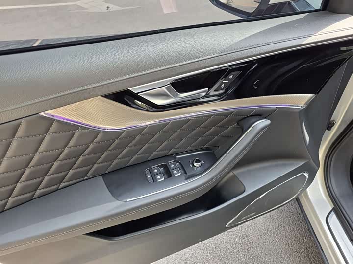 Hongqi HS5 2019 2.0 T 4 WD — фото 27